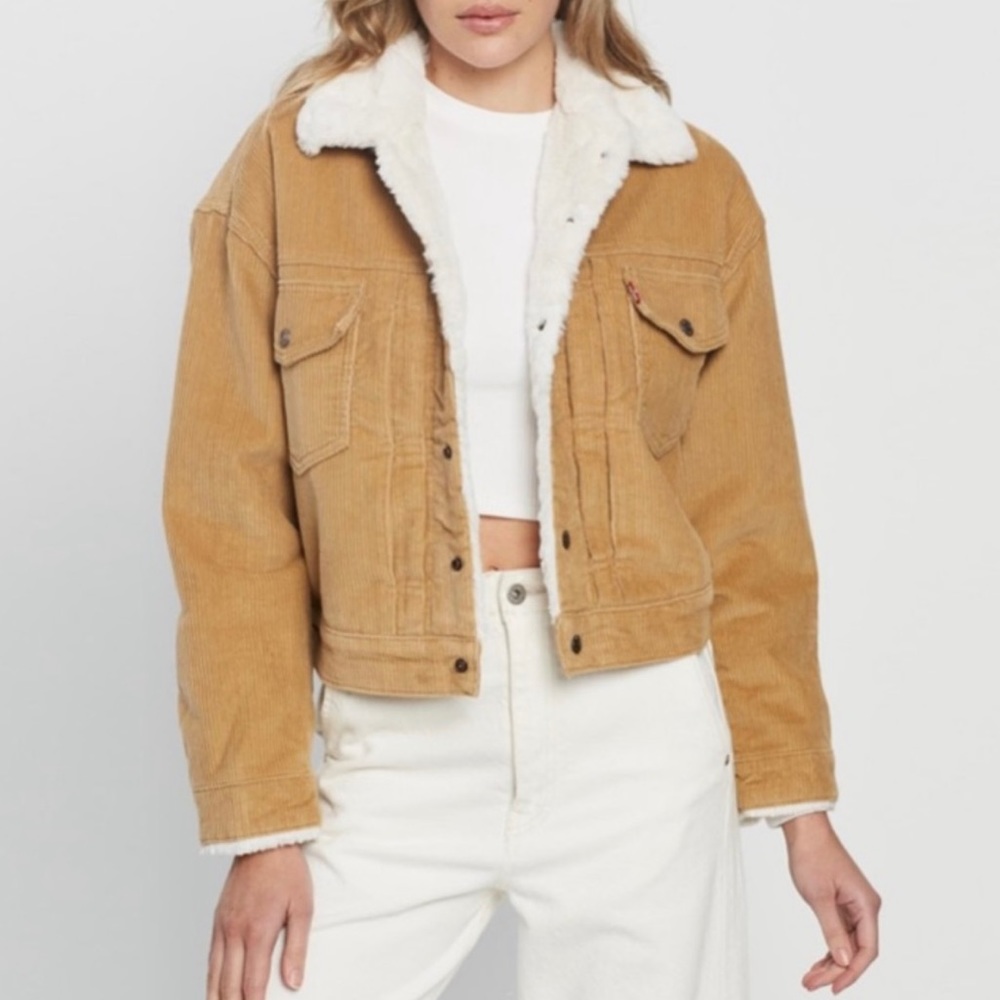 Levi’s cropped fur jacket